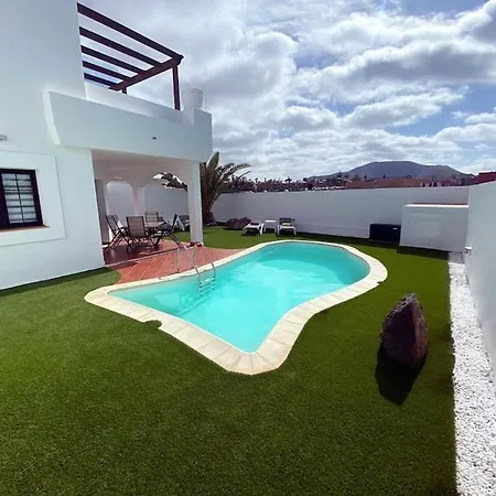 Nina 'luxury In The Sun' Vila *